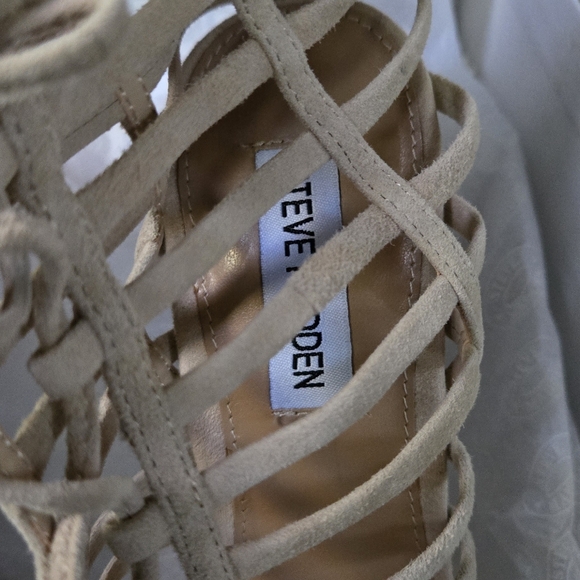 Steve Madden BEAUTIFUL NEW in box cage beige heels sz7M - Picture 6 of 8